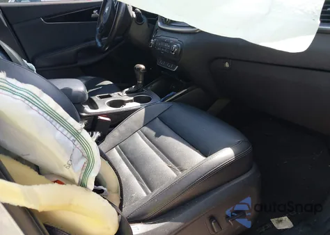 2018 Kia Sorento 3.3L Ex из США, поврежденный, VIN 5XYPH4A57JG374531